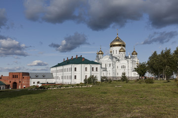 Fototapeta na wymiar Белогорский монастырь