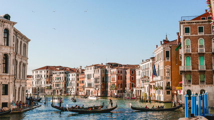 Fototapeta na wymiar Venice canal 