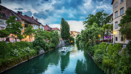 Fototapeta na wymiar Ljubljanica river in the city center. Ljubljana, capital of Slovenia.