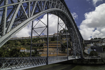 Fototapeta na wymiar Ponte no Porto