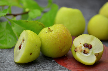 fresh quince organic bio fruits eco