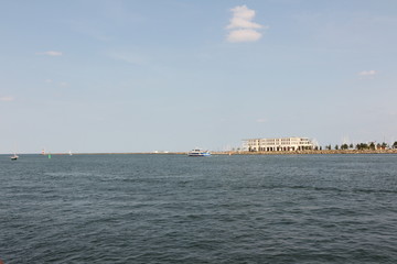 Blick auf die Hafenausfahrt von Warnemünde