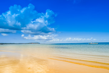 Fototapeta na wymiar Beautiful Portuguese Island pristine beach with turquoise water , Mozambique