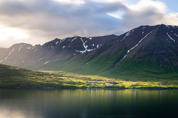 Einsames Dorf, Island, Nord-Küste
