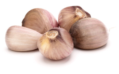 garlic cloves isolated on white background cutout