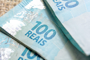 Obraz premium one hundred real 100,00