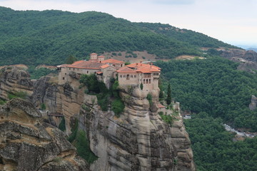 Fototapeta na wymiar View to the monastery of Varlaam, Meteora, Thessaly, Greece