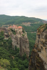 Obraz premium View to the Monastery of Varlaam and surruonding landscape, Meteora, Thessaly, Greece