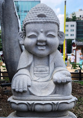 A happy Buddha statue