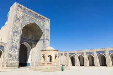 Fototapeta na wymiar Mir-i-Arab Madrasah (Miri Arab Madrasah) in Bukhara, Uzbekistan