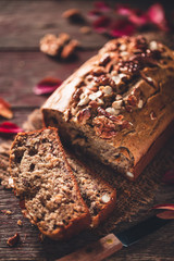 Banana Bread ou Cake à la Banane et aux Noix pour le Goûter des Enfants après l' Ecole