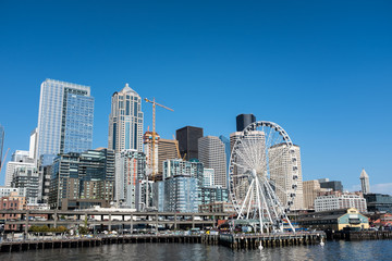 Naklejka premium Seattle harbour and Downtown skyline