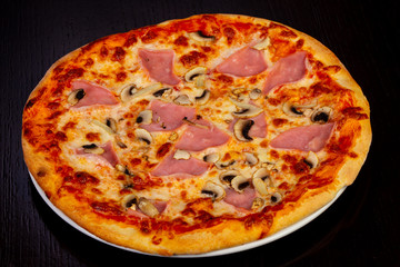 Delicious ham pizza