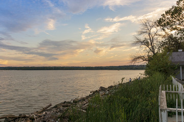 Fototapeta na wymiar Twilight over the Potomac River as seen from Jones Point Park in Alexandria, Virginia.