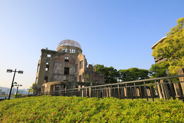 原爆ドーム　（広島県広島市）