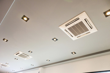 Ceiling mounted cassette type air conditioning system