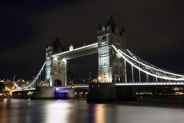 Fototapeta na wymiar LONDON TOWER BRIDGE