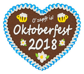 Oktoberfest 2018 gingerbread heart isolated on white background / Oktoberfest 2018 Lebkucherz isoliert auf weißem Hintergrund