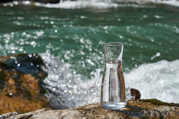 Picture of a glass flask with water.