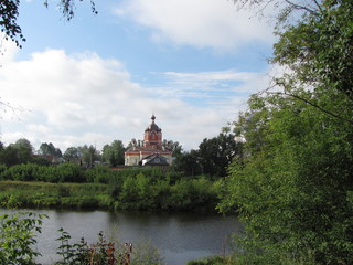 Fototapeta na wymiar Beautiful panorama overlooking the Orthodox monastery, Russia
