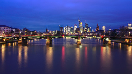 Naklejka na ściany i meble Frankfurt skyline