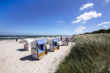 Fischland, Darss, Zingst, Strandkörbe am Strand