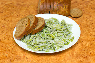 cooking Slice of green beans