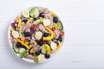 Tuna salad with vegetables