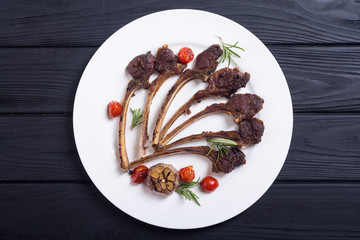Grilled ribs or rack of lamb and ingridient