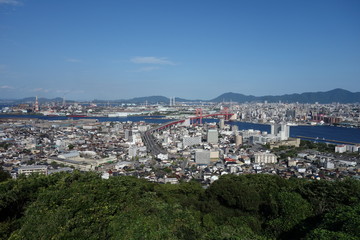 Fototapeta na wymiar 日本の福岡県北九州市の若戸大橋