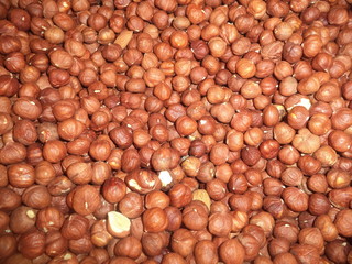 peeled hazelnut kernels