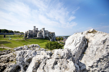 Zamek Ogrodzieniec Obiekt zabytkowy nr rej. 771/67 z 17.06.1967[1] Ilustracja Ogrodzieniecki zamek Państwo  Polska Miejscowość Podzamcze Położenie na mapie województwa śląskiego (Przełącz na mapę Pols © JDziedzic