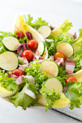 Fresca insalata mediterranea 