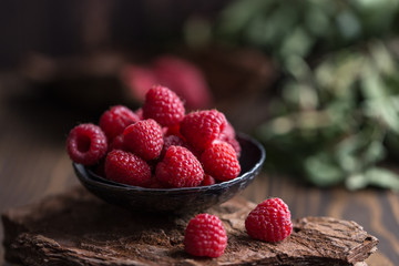 Fresh raspberries background. Fresh raspberry - obrazy, fototapety, plakaty