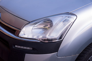 gray car headlight.