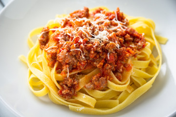Tagliatelle con ragu alla bolognese 