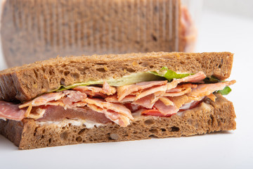 bacon sandwich with tomatoes