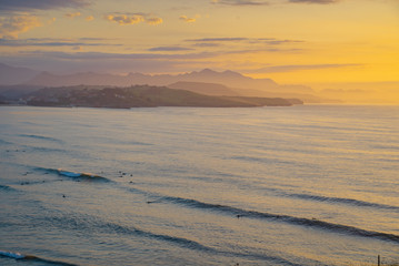 San Vicente de la Barquera Surfstrand Sonnenuntergang
