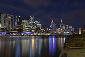 Fototapeta na wymiar Melbourne city skyline from Southbank at night