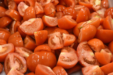 economie  gaspillage legumes soupe sain alimentation alimentaire production  tomates hygiene gants 