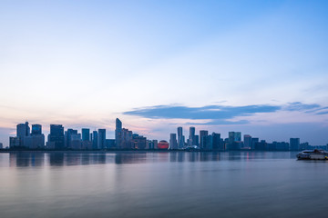 Obraz premium panoramic city skyline in hangzhou china