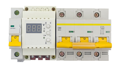 Automatic circuit breaker