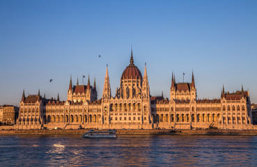Obraz premium View of Budapest parliament, Hungary