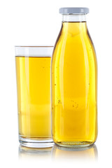 Apfelsaft Saft frischer Glas Flasche freigestellt Freisteller isoliert