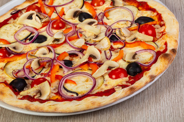 Vegetarian pizza with mushrooms