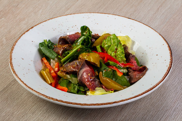 Salad with roastbeef