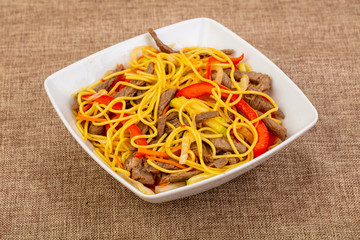 Wook noodle with beef and vegetables