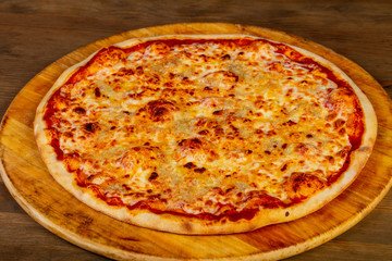 Pizza four cheeses