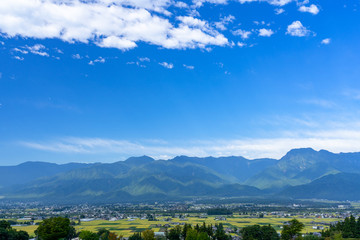 信州安曇野　初秋の田園風景と北アルプス