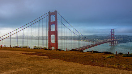 Fototapeta na wymiar Foggy morning on the Golden Gate bridge